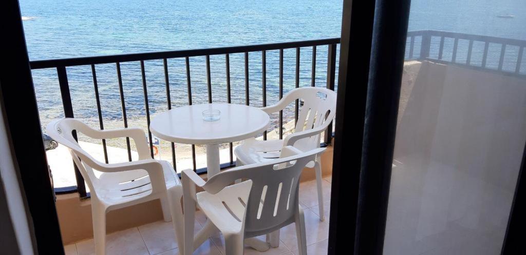 Marsalforn Seaview Apartment In A Quiet Area Qbajjar Exteriör bild